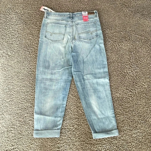 Denizen by Levi’s mom jean Light wash High rise Junior size 13 NWT - Picture 3 of 14
